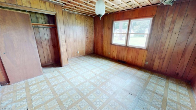 Photo 20 of 42 residential for sale in Suffolk virginia