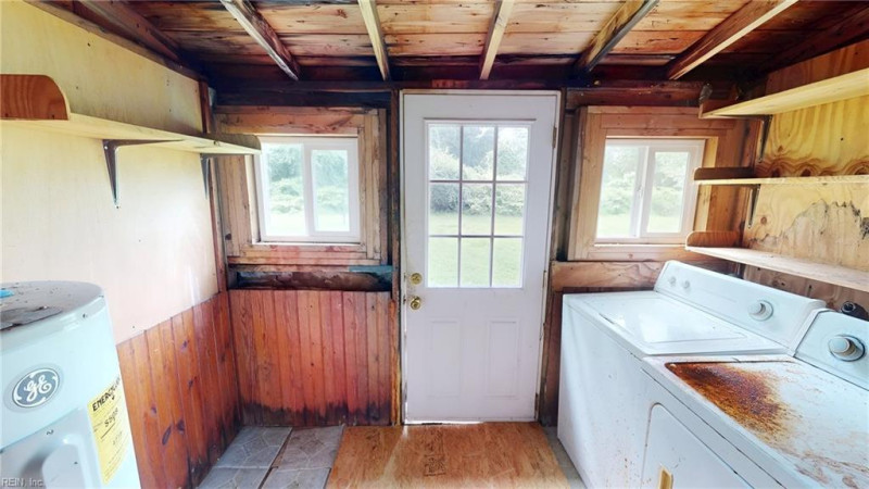 Photo 24 of 42 residential for sale in Suffolk virginia