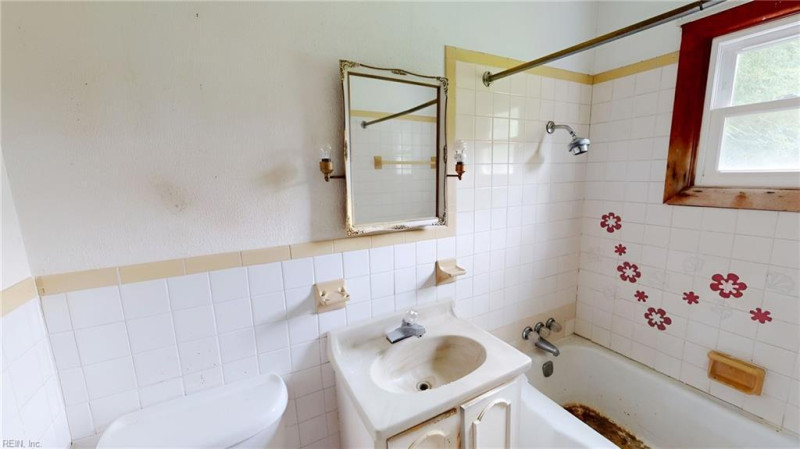 Photo 25 of 42 residential for sale in Suffolk virginia