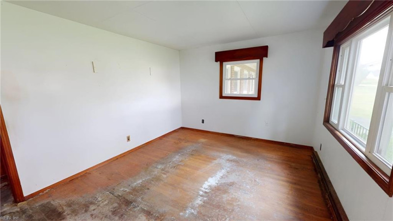 Photo 3 of 42 residential for sale in Suffolk virginia