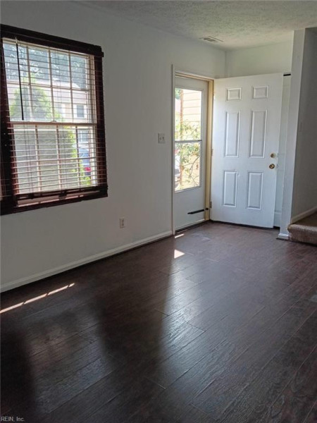 Photo 6 of 30 residential for sale in Newport News virginia Photo 6 of 30 residential for sale in Newport News virginia