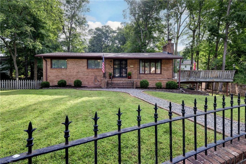 Photo 4 of 40 residential for sale in Newport News virginia Photo 4 of 40 residential for sale in Newport News virginia
