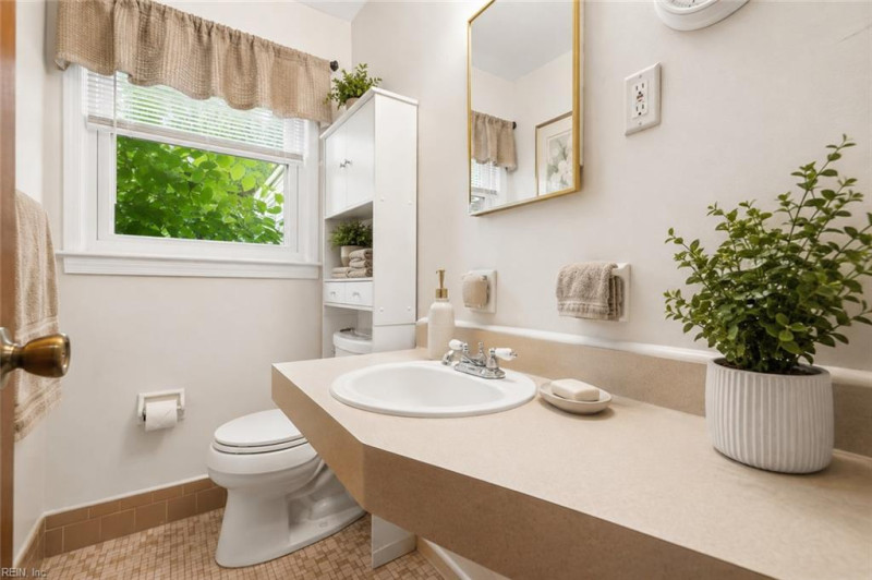 Photo 19 of 26 residential for sale in Virginia Beach virginia