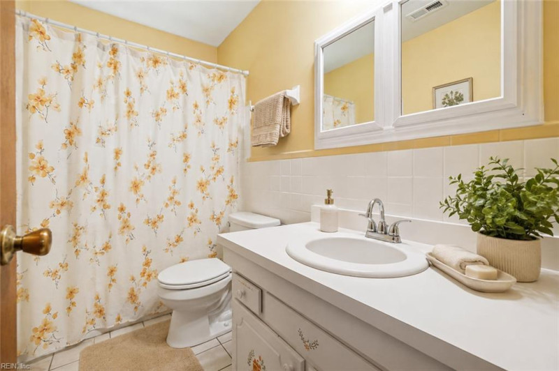 Photo 20 of 26 residential for sale in Virginia Beach virginia