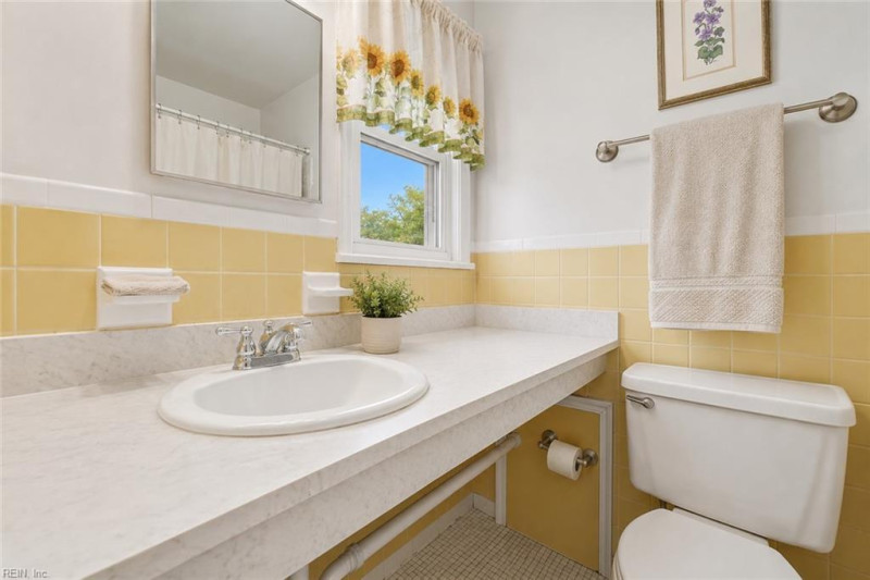 Photo 21 of 26 residential for sale in Virginia Beach virginia