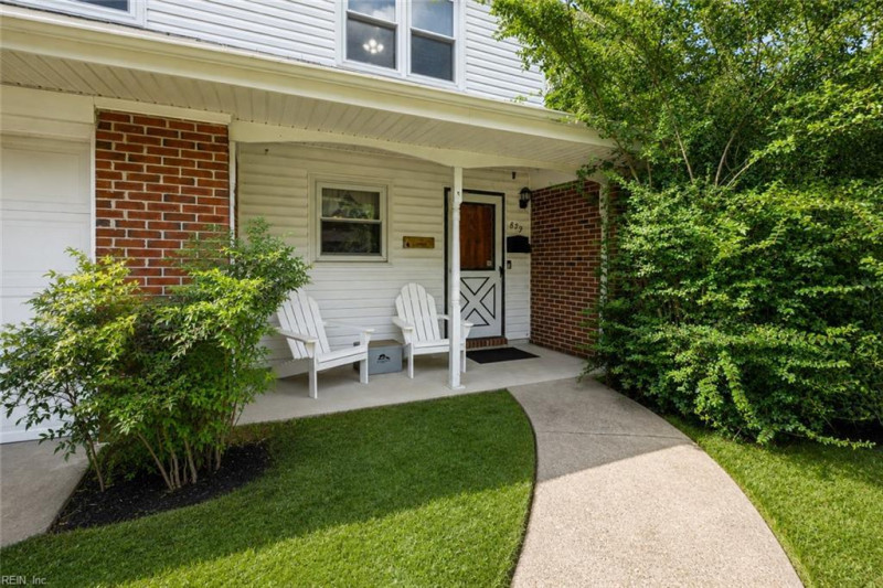 Photo 3 of 26 residential for sale in Virginia Beach virginia
