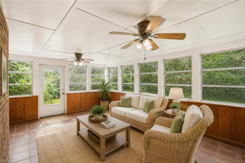 Photo 7 of 26 residential for sale in Virginia Beach virginia