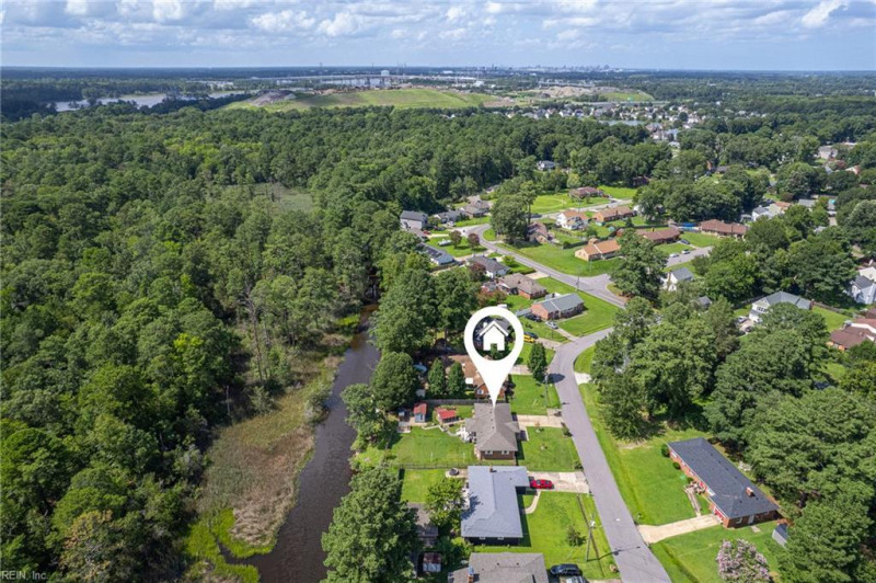 Photo 12 of 34 residential for sale in Chesapeake virginia