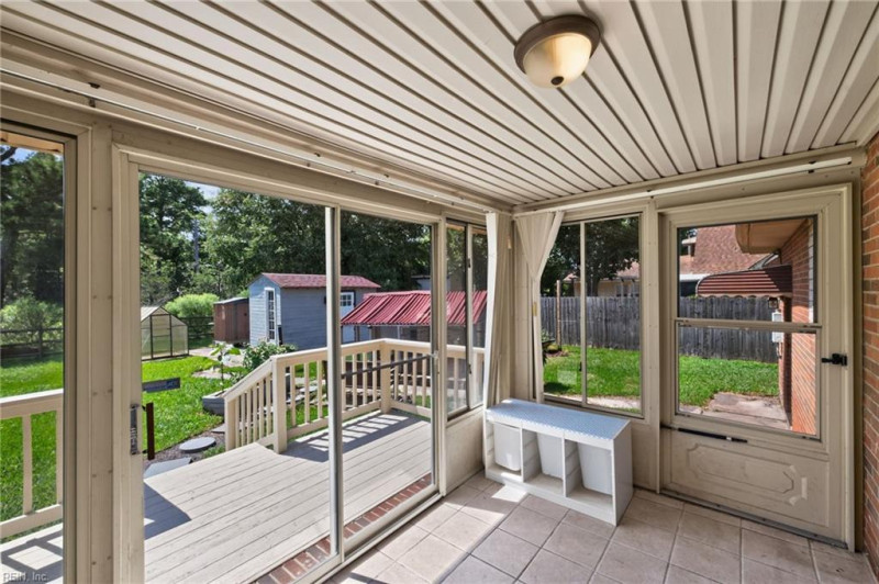 Photo 13 of 34 residential for sale in Chesapeake virginia