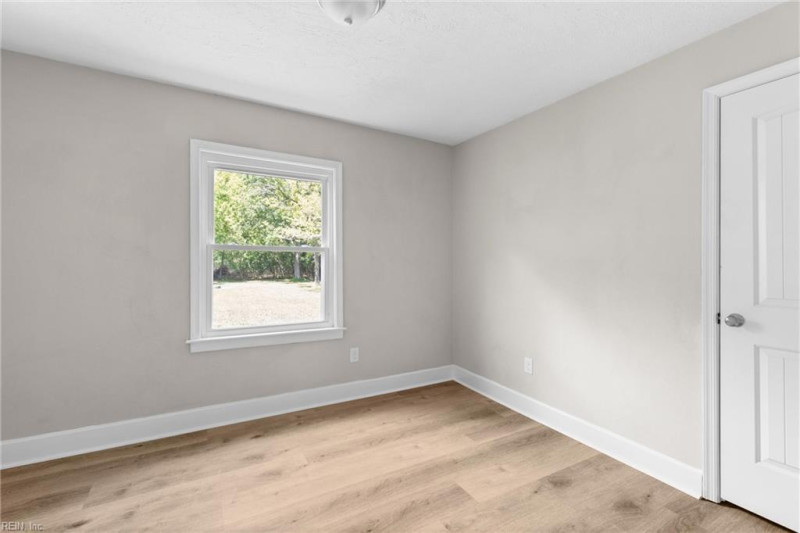 Photo 14 of 29 residential for sale in Hampton virginia