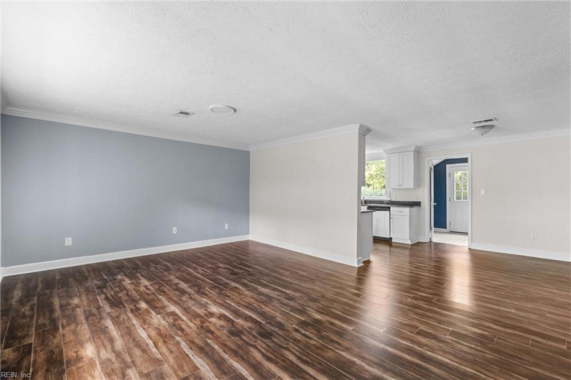 Photo 5 of 29 residential for sale in Hampton virginia