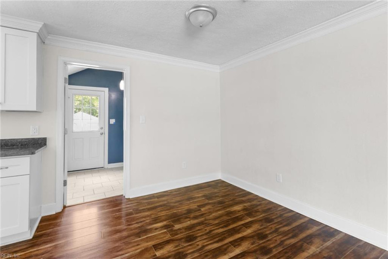 Photo 7 of 29 residential for sale in Hampton virginia