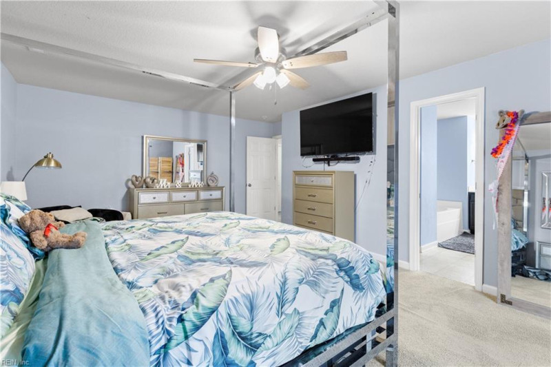 Photo 14 of 25 residential for sale in Portsmouth virginia
