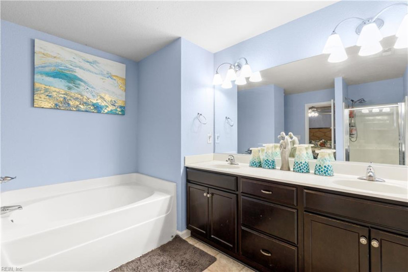 Photo 16 of 25 residential for sale in Portsmouth virginia
