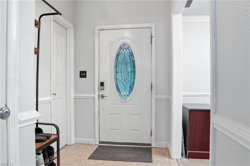 Photo 4 of 30 residential for sale in Chesapeake virginia Photo 4 of 30 residential for sale in Chesapeake virginia