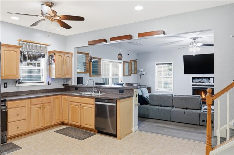 Photo 7 of 30 residential for sale in Chesapeake virginia Photo 7 of 30 residential for sale in Chesapeake virginia