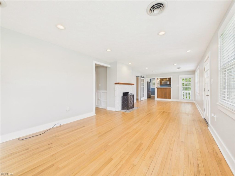 Photo 5 of 50 residential for sale in Hampton virginia Photo 5 of 50 residential for sale in Hampton virginia