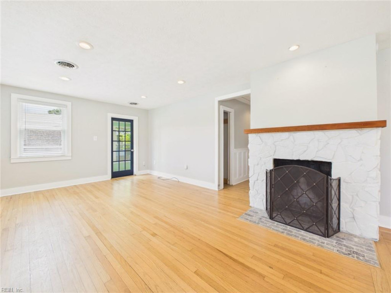 Photo 8 of 50 residential for sale in Hampton virginia Photo 8 of 50 residential for sale in Hampton virginia