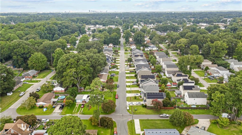 Photo 4 of 31 residential for sale in Chesapeake virginia Photo 4 of 31 residential for sale in Chesapeake virginia