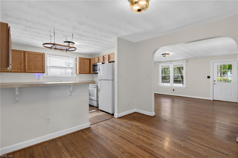 Photo 11 of 36 residential for sale in Norfolk virginia
