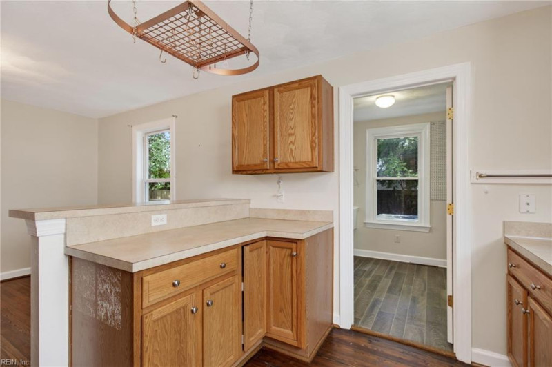 Photo 14 of 36 residential for sale in Norfolk virginia