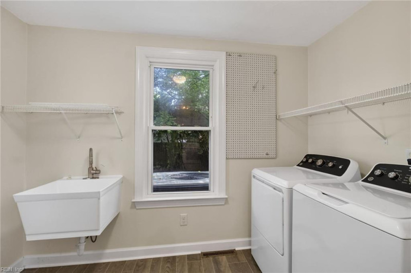 Photo 15 of 36 residential for sale in Norfolk virginia