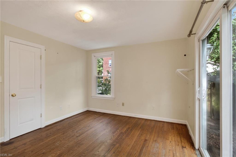 Photo 17 of 36 residential for sale in Norfolk virginia