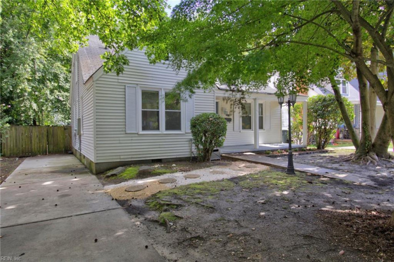 Photo 4 of 36 residential for sale in Norfolk virginia