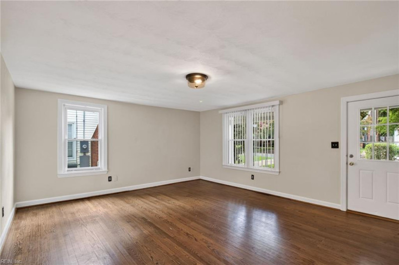 Photo 6 of 36 residential for sale in Norfolk virginia