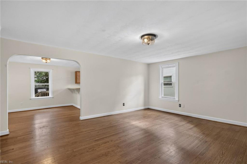 Photo 7 of 36 residential for sale in Norfolk virginia
