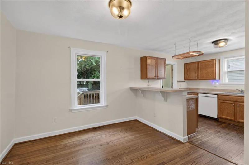 Photo 9 of 36 residential for sale in Norfolk virginia