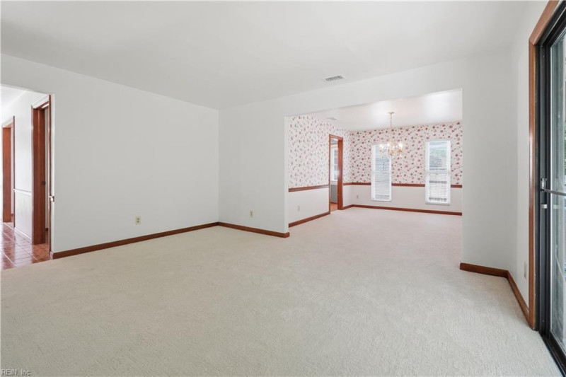 Photo 12 of 40 residential for sale in Virginia Beach virginia