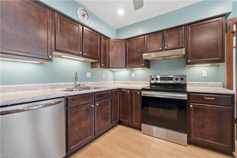 Photo 19 of 40 residential for sale in Virginia Beach virginia
