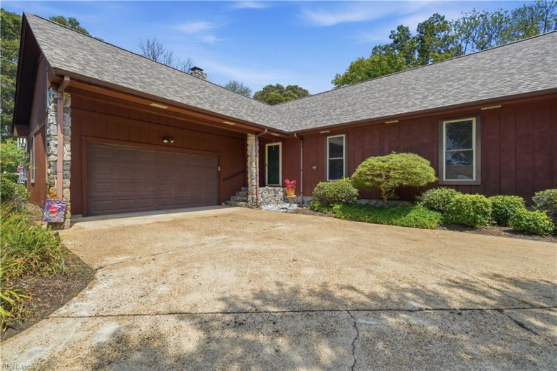 Photo 2 of 40 residential for sale in Virginia Beach virginia