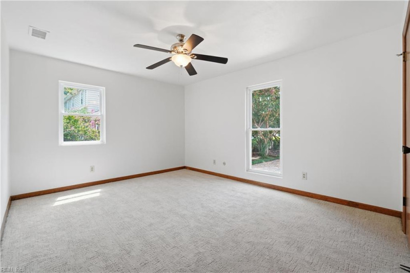 Photo 25 of 40 residential for sale in Virginia Beach virginia