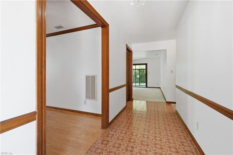 Photo 7 of 40 residential for sale in Virginia Beach virginia