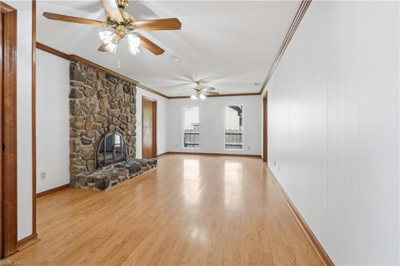 Photo 8 of 40 residential for sale in Virginia Beach virginia