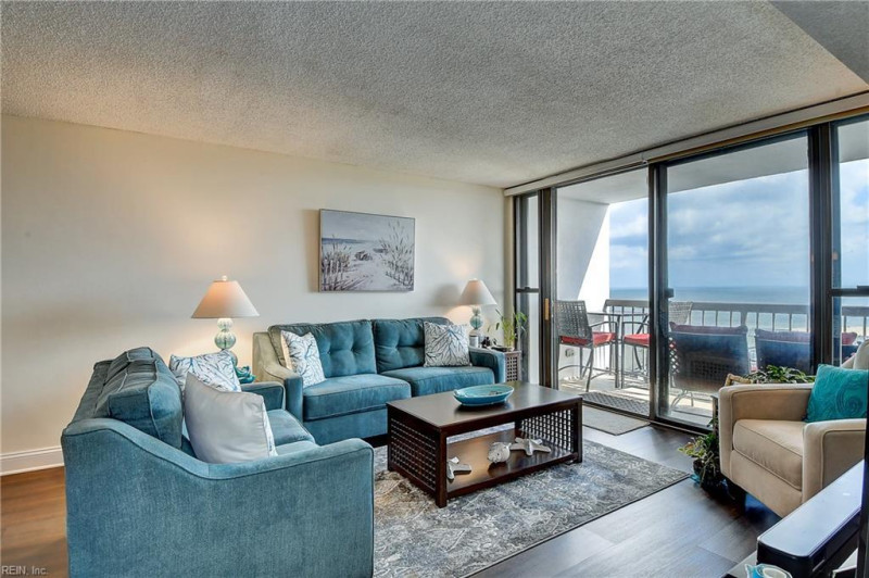 Photo 11 of 49 residential for sale in Virginia Beach virginia