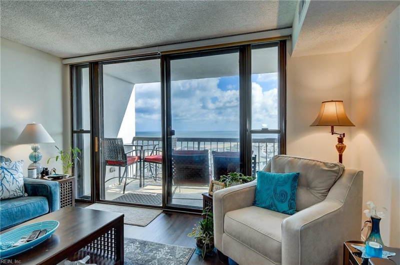 Photo 12 of 49 residential for sale in Virginia Beach virginia