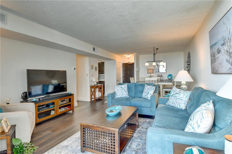 Photo 17 of 49 residential for sale in Virginia Beach virginia