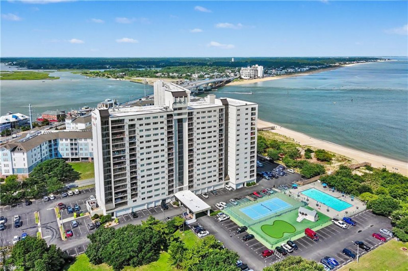 Photo 4 of 49 residential for sale in Virginia Beach virginia