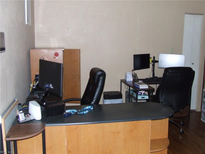 Photo 12 of 27 residential for sale in Norfolk virginia