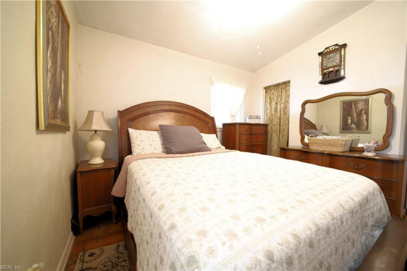 Photo 19 of 27 residential for sale in Norfolk virginia