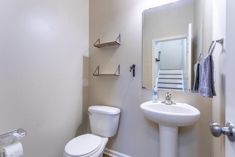 Photo 6 of 34 residential for sale in James City County virginia