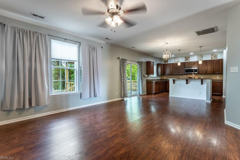 Photo 8 of 34 residential for sale in James City County virginia