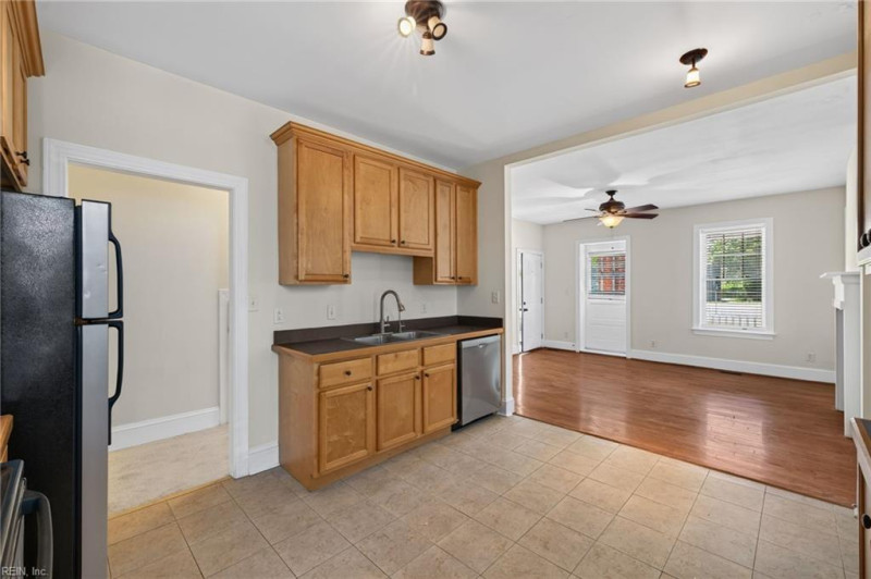 Photo 17 of 18 residential for sale in Norfolk virginia Photo 17 of 18 residential for sale in Norfolk virginia