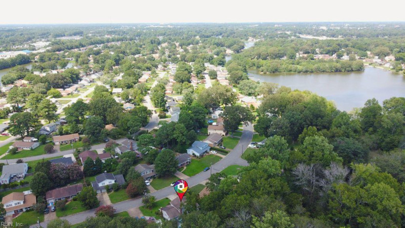 Photo 2 of 37 residential for sale in Virginia Beach virginia