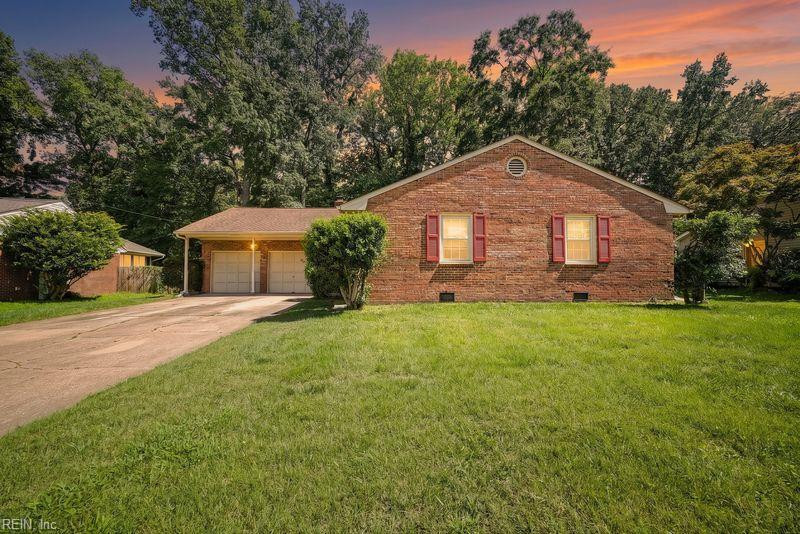 Photo 3 of 37 residential for sale in Virginia Beach virginia