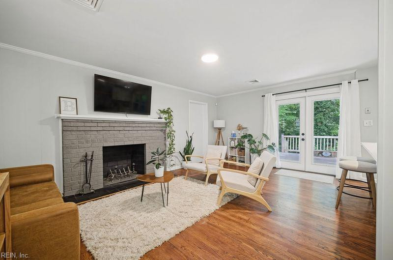 Photo 5 of 37 residential for sale in Virginia Beach virginia
