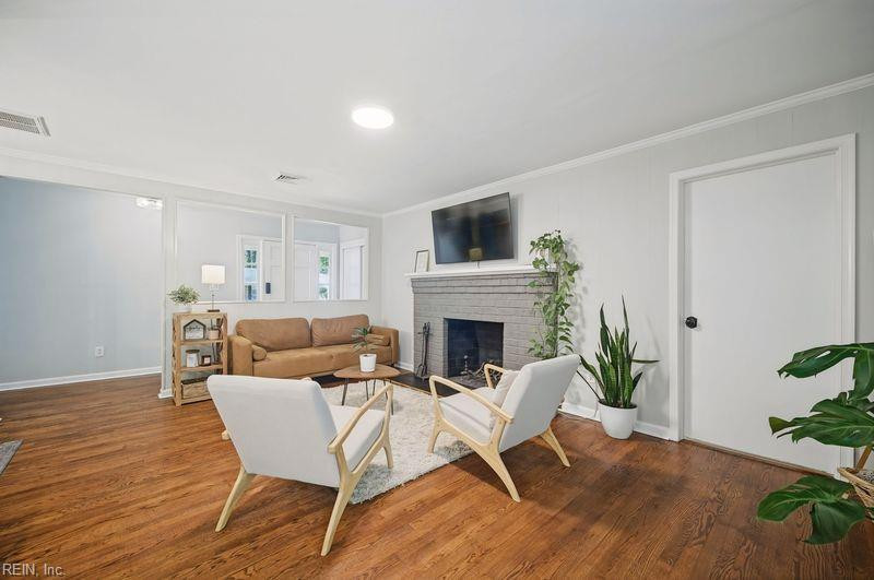 Photo 7 of 37 residential for sale in Virginia Beach virginia